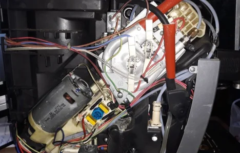 Ремонт кофемашины DeLonghi, re:device Омск
